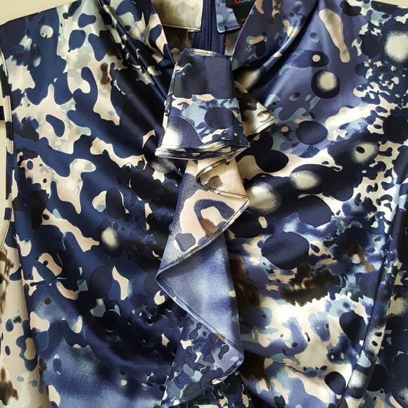 EUC DStudio Sleeveless Top - Picture 7 of 7